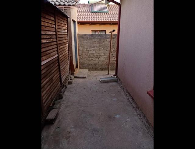 3 BEDROOM HOUSE FOR SALE IN SOSHANGUVE VV